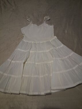 Vintage Cream Ruffled Crinoline Tiered - size 10. See Measurments